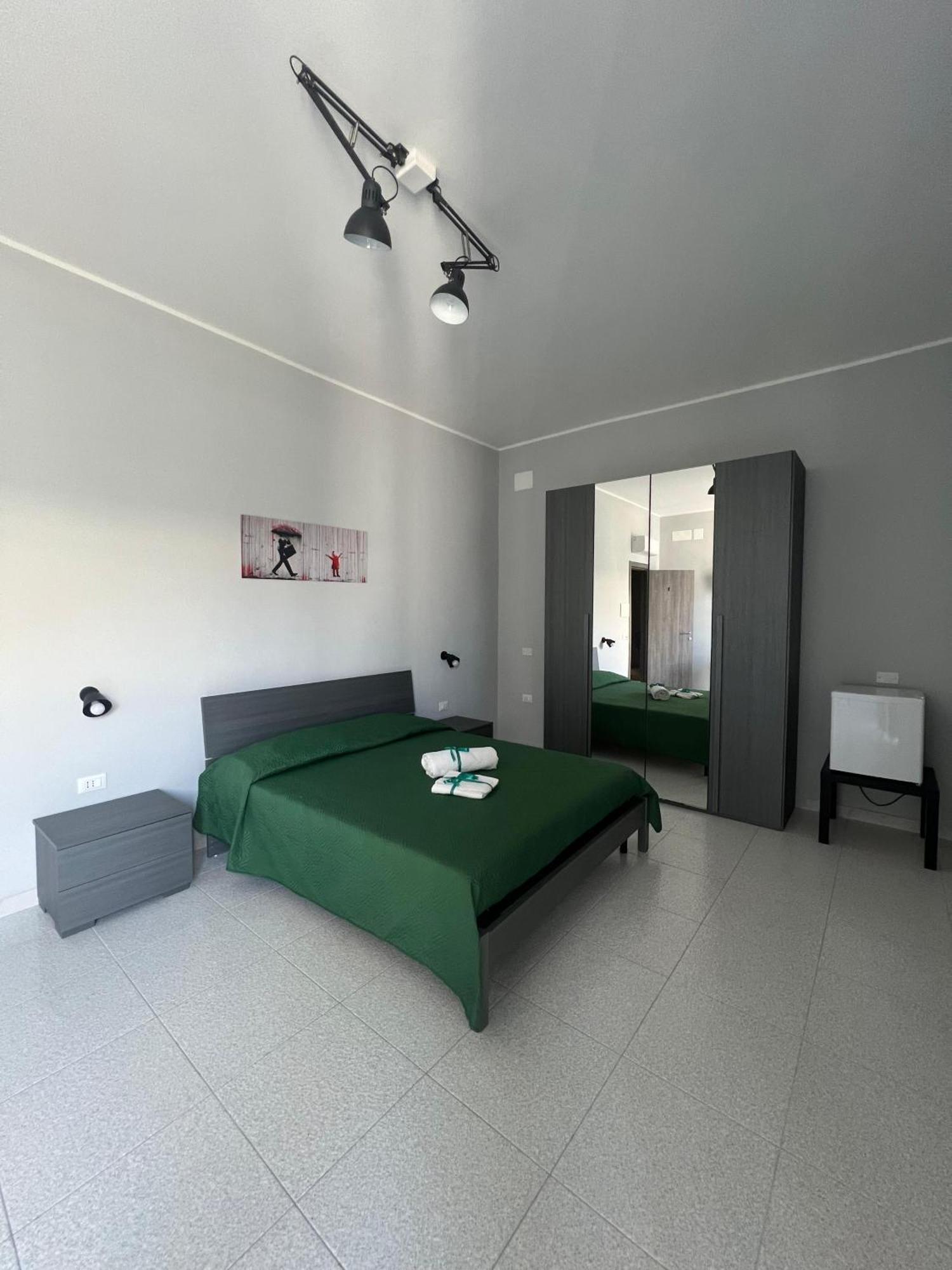Settetrequattro Rooms 锡拉库扎 外观 照片