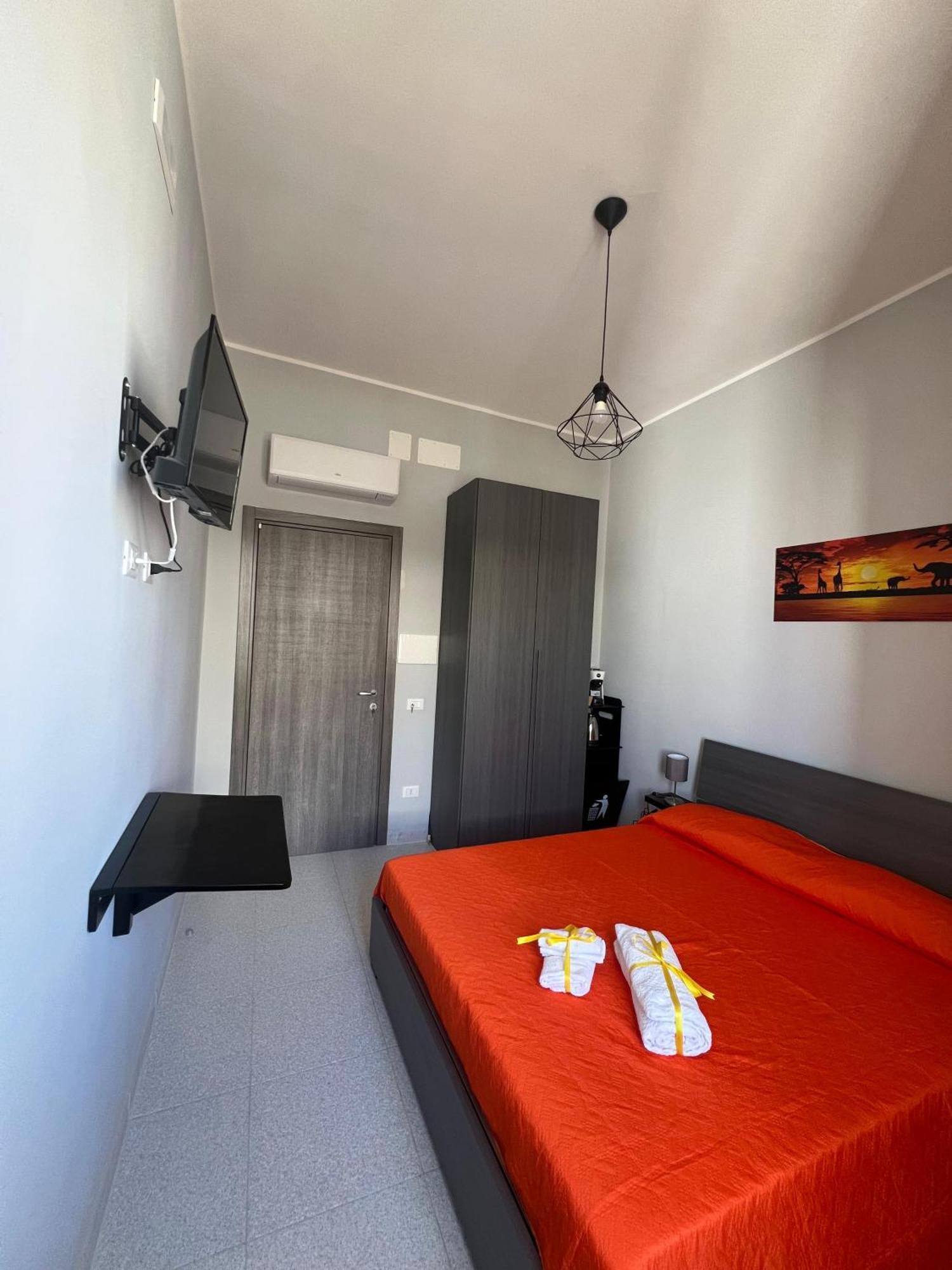 Settetrequattro Rooms 锡拉库扎 外观 照片